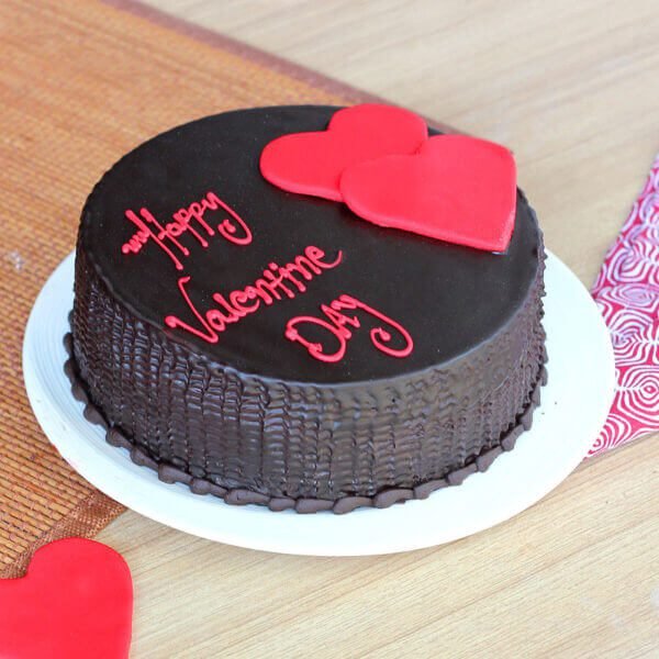 Happy valentine cake