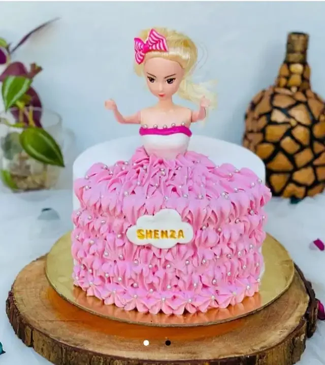 Cute Barbie Cake